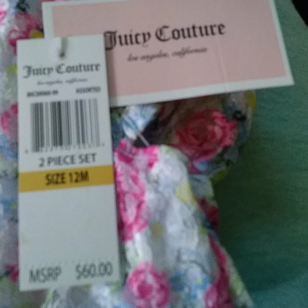 Clothes - Picture 8 of 9